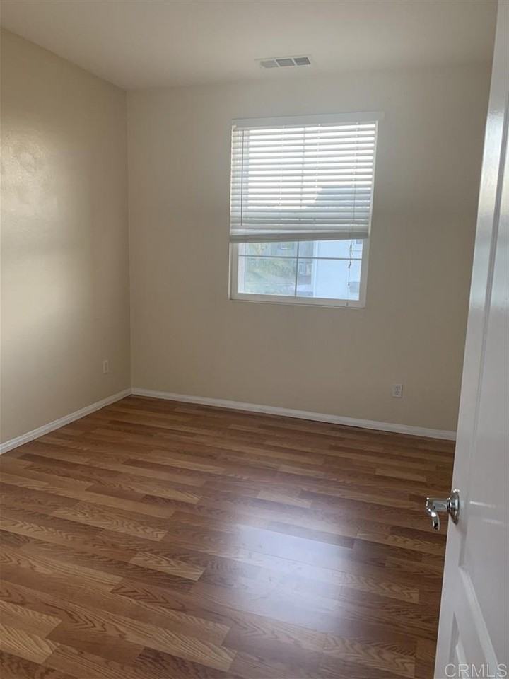 289 Aventura Dr. - Photo 3 of 6