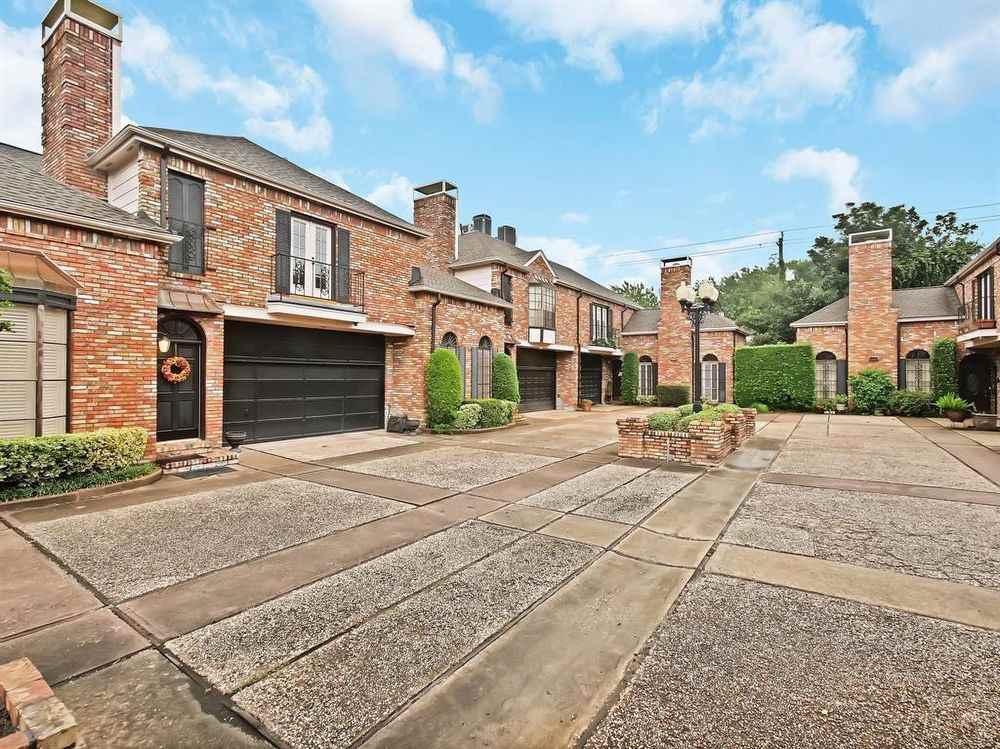 2509 Potomac Dr Unit C - Photo 2 of 23