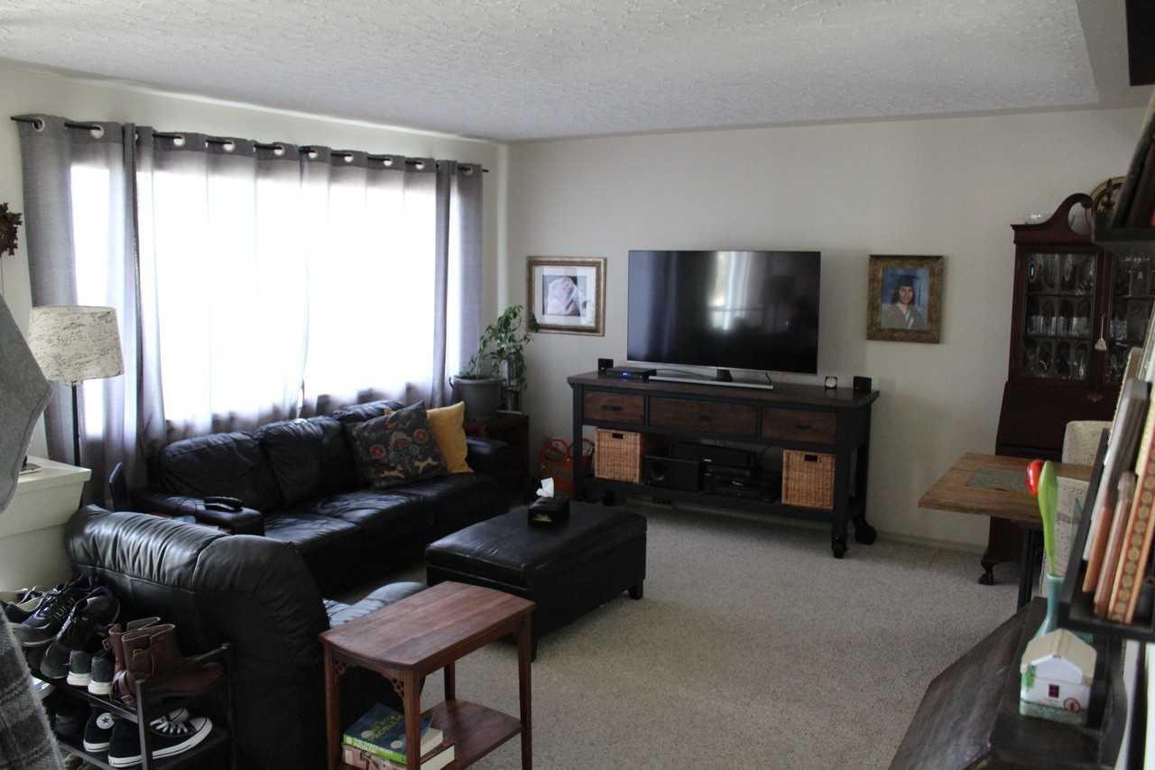 16201 84 Avenue Northwest - Photo 2 of 6