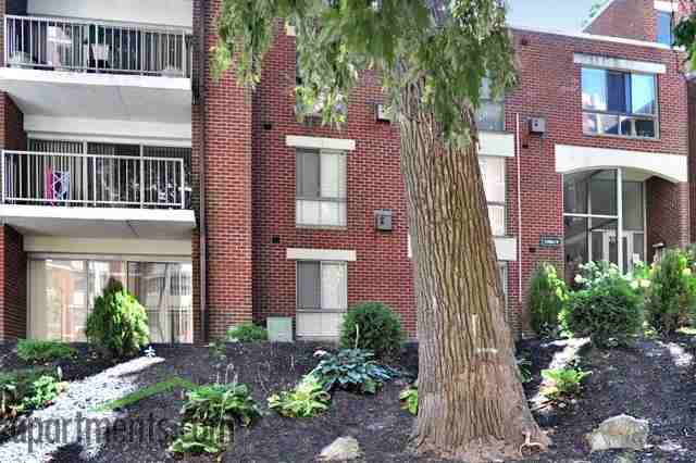 Greenbriar Club Apartments - Photo 2 of 12