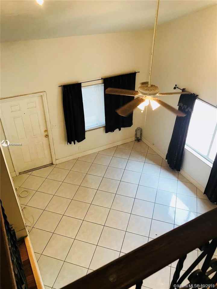 5410 Southwest 43rd Terrace - Photo 2 of 16