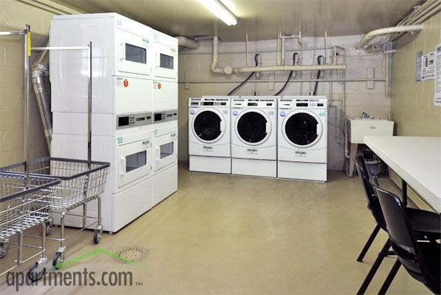 Linda Court - Photo 2 of 4