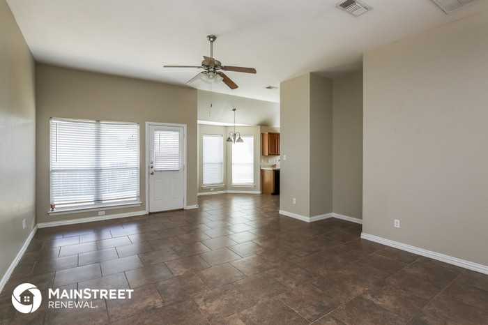 125 Currie Court - Photo 3 of 16