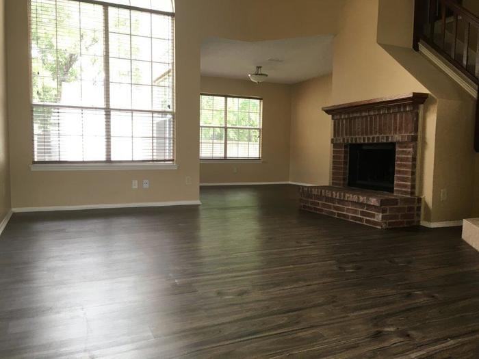 2411 Bennington Drive - Photo 3 of 14