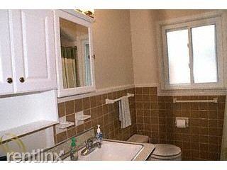 28816 Hathaway St - Photo 3 of 10