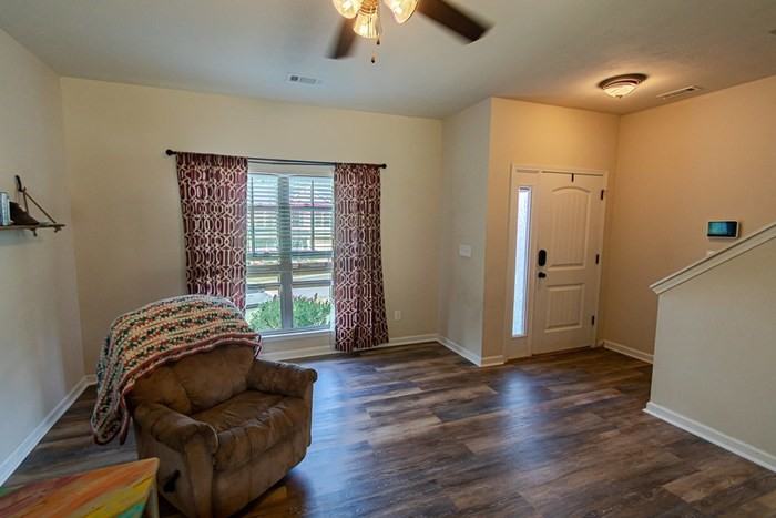 302 Crown Heights Way - Photo 3 of 42