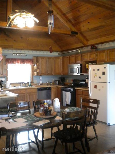 13180 13180 W. Del Roy Rd - Photo 2 of 10