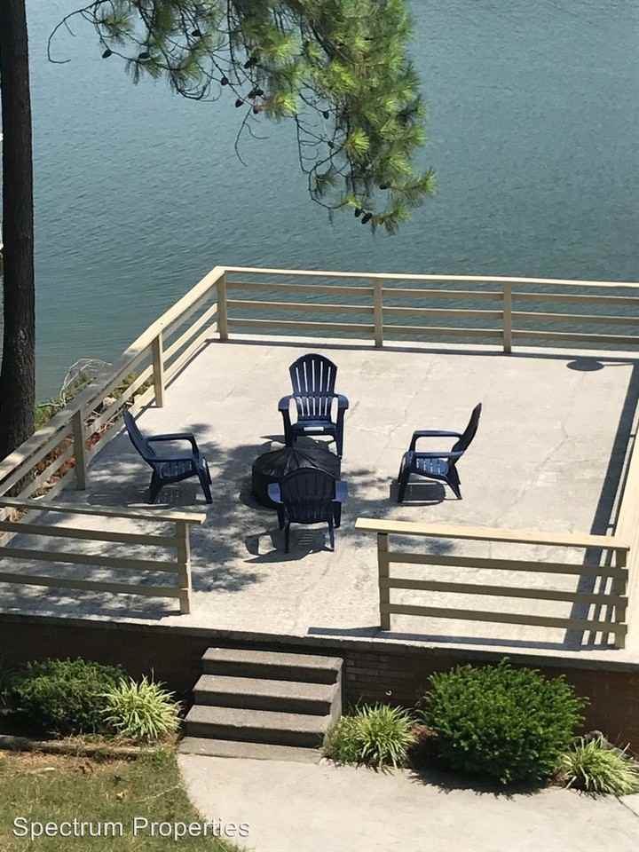 2834 Lake Forest Circle - Photo 2 of 21