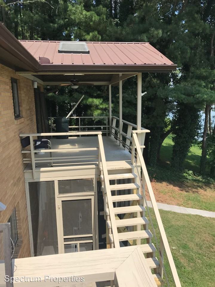 2834 Lake Forest Circle - Photo 3 of 21