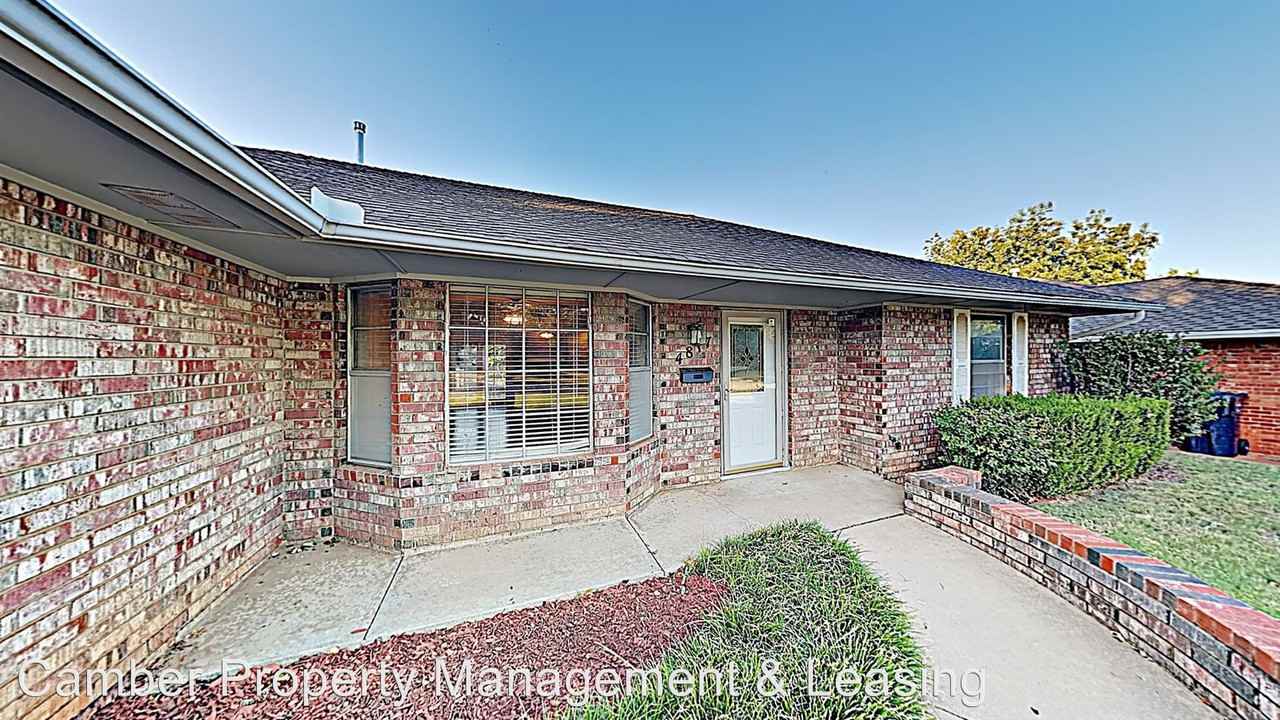 4817 Nw 69th Street - Photo 2 of 16