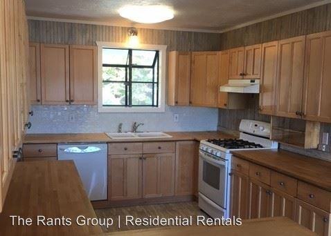 704 Foote St Nw - Photo 3 of 10