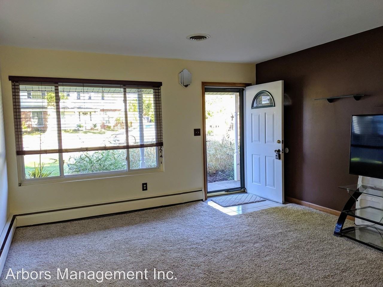 3476 Woodland Drive - Photo 2 of 20