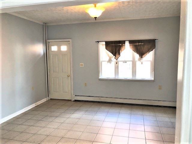 105 Middle St - Photo 2 of 18