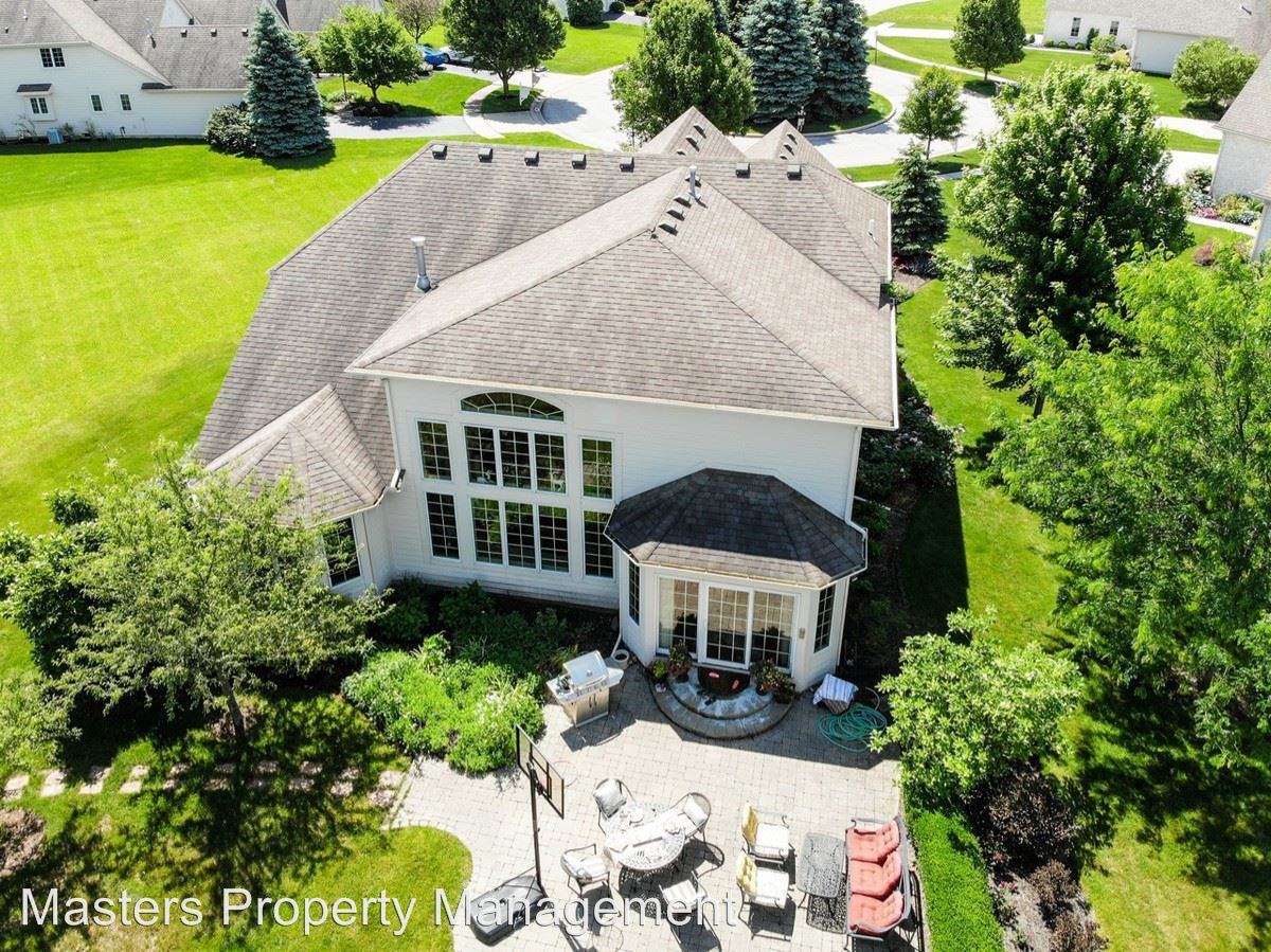 678 Ridge Lake Ct - Photo 3 of 23