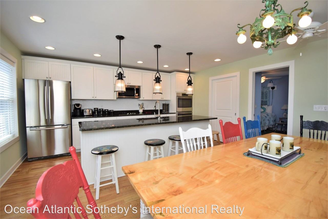 99A 99a Third St - Photo 3 of 6