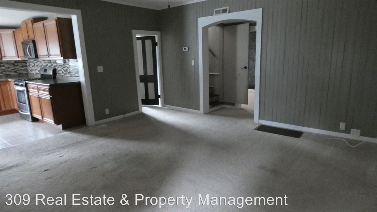 230 N Second - Photo 2 of 17