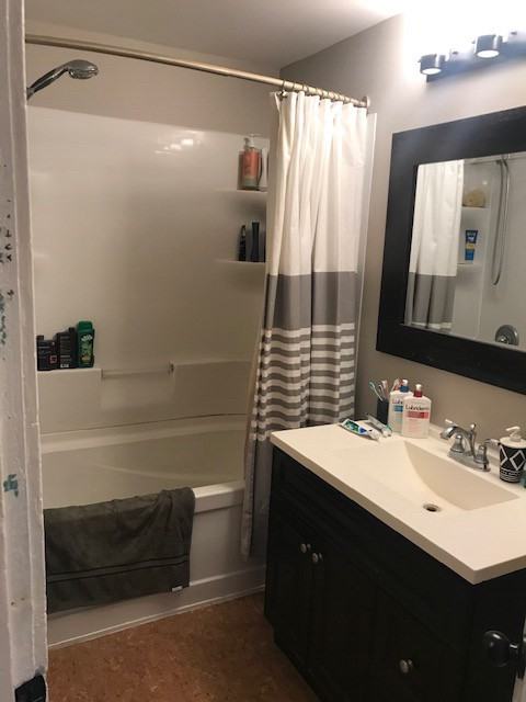 325 Woolwich St - Photo 2 of 10