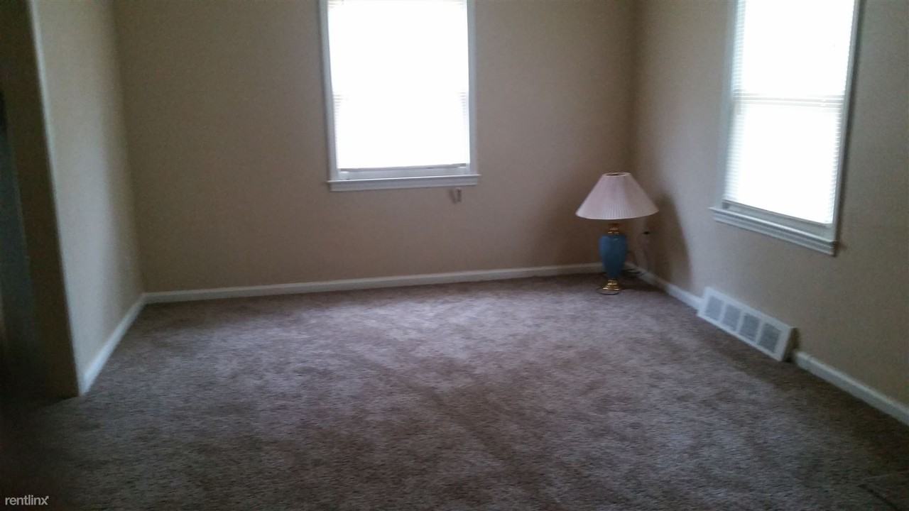 19315 Mackay - Photo 2 of 10