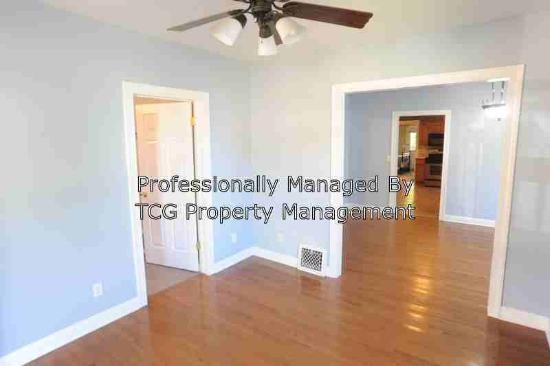 1009 W. Main - Photo 2 of 9