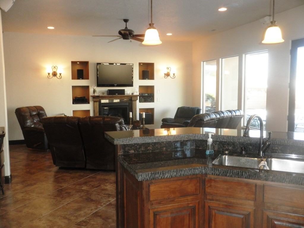 1161 E Colt Ave - Photo 3 of 18