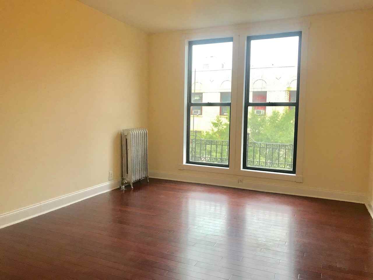 Fort Washington Ave & W 171st St #51