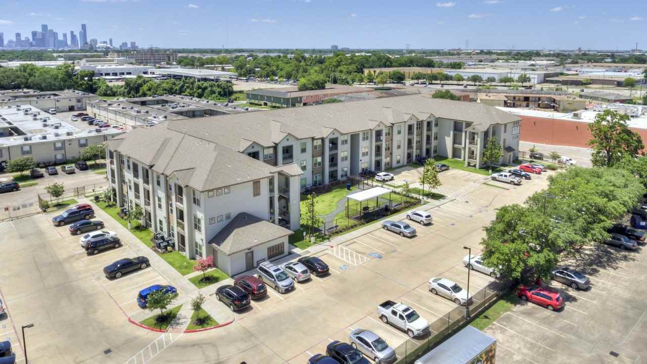 The Oaks at Wayside - Photo 2 of 44