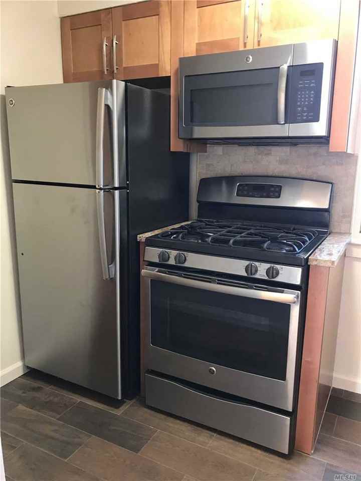 17 Richlee Apts #4s - Photo 2 of 9