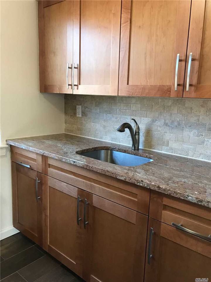 17 Richlee Apts #4s - Photo 3 of 9