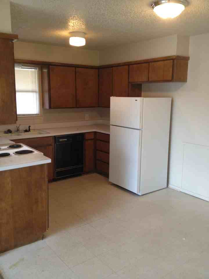 4824 Wellesley Ave - Photo 3 of 15