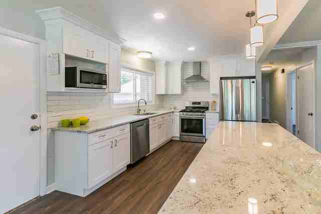 1332 Prospect - Photo 3 of 30