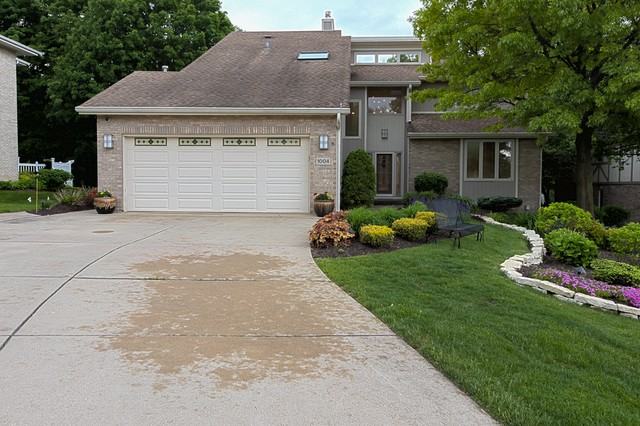 1004 Edgewood - Photo 2 of 50