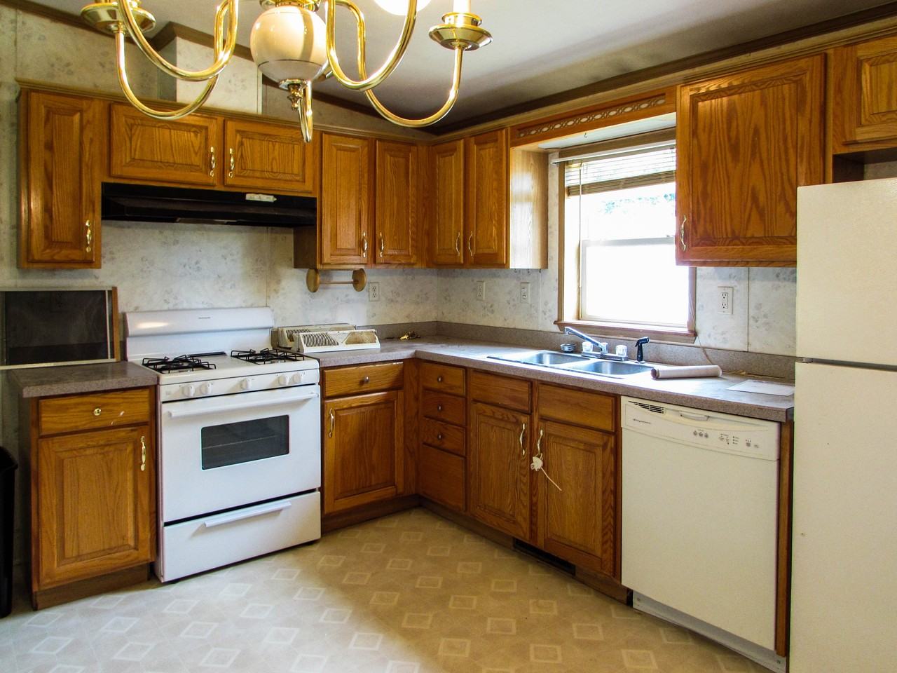 334 S Belmont Rd - Photo 2 of 12