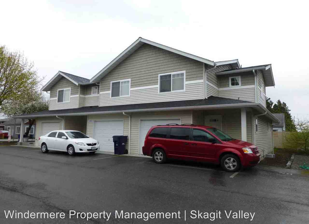 Thompson Place - Photo 2 of 33