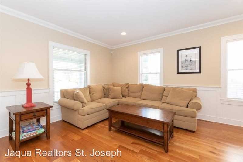 603 Indiana Avenue - Photo 3 of 13