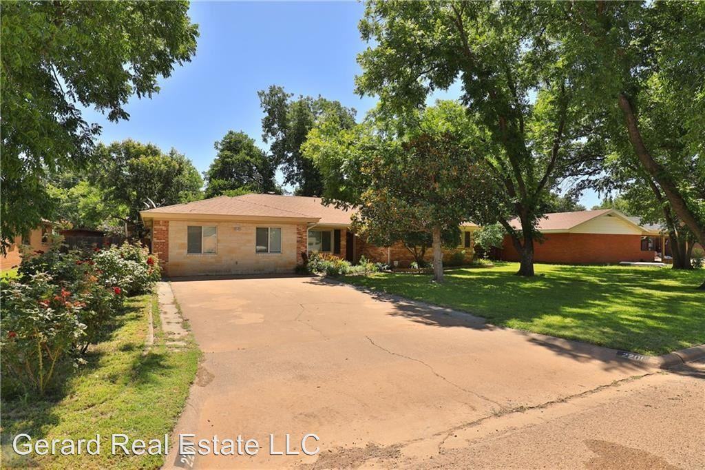 2201 Crescent - Photo 2 of 35