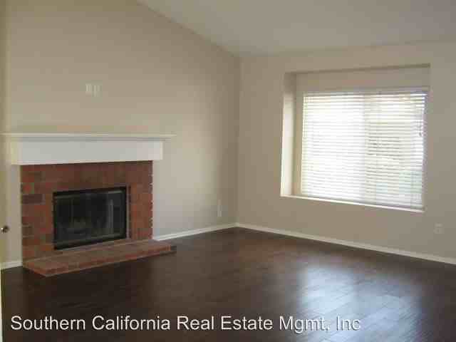 25526 Newcastle Court - Photo 3 of 22