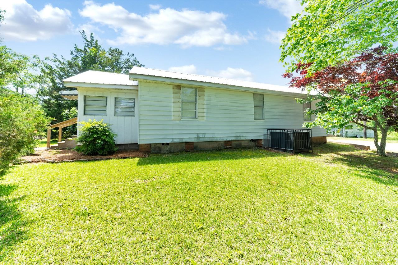 27 Beatrice Ln - Photo 3 of 27