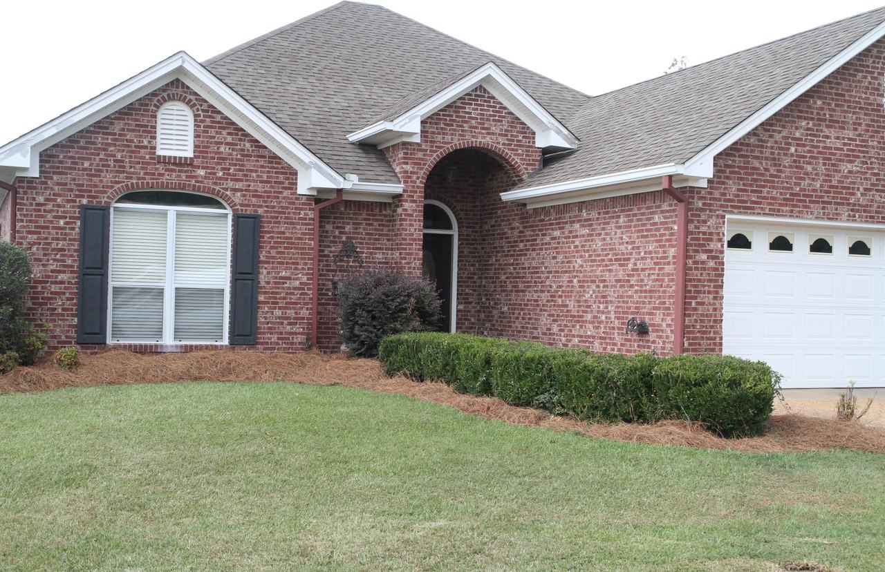 106 Prewitt Cir - Photo 2 of 32