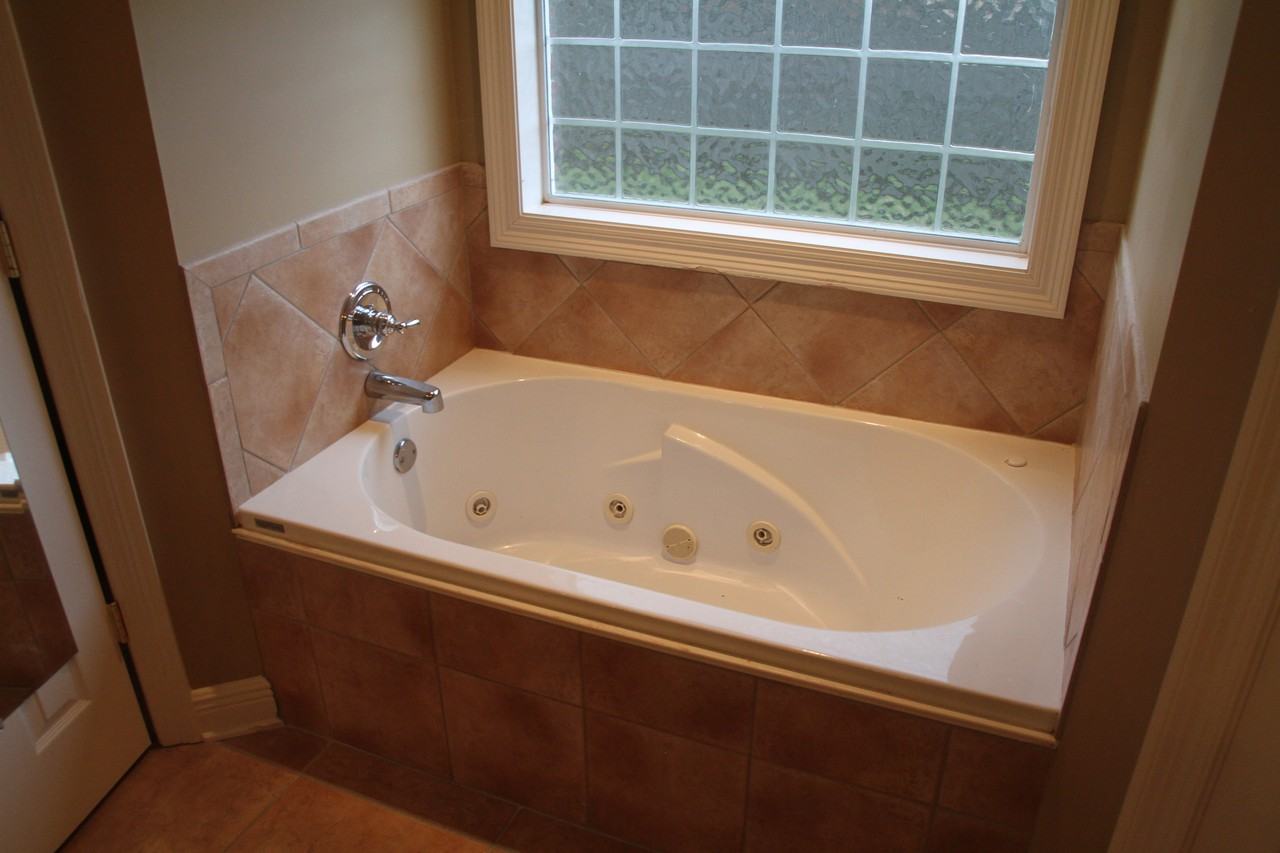 106 Prewitt Cir - Photo 5 of 32