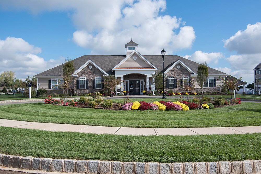 Apartments Near Levittown Beauty Academy Greene 750 at Bear Tavern for Levittown Beauty Academy Students in Levittown, PA