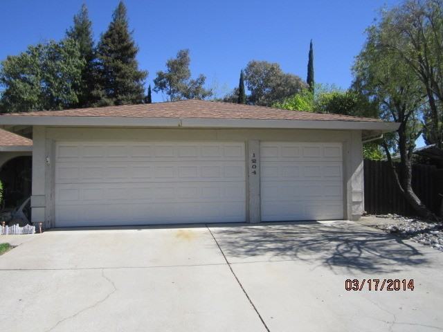 1204 Panorama Court - Photo 3 of 26