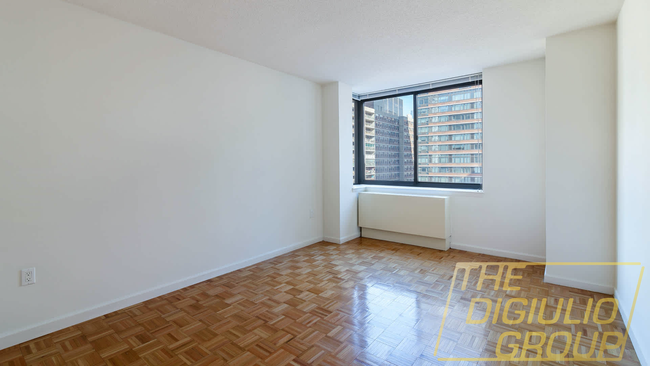 W 54th St & 10th Ave #0207 - Photo 2 of 7