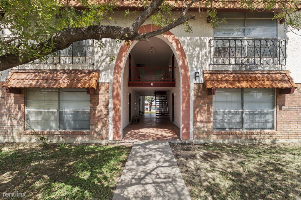 Las Palmas Villas - Photo 2 of 38