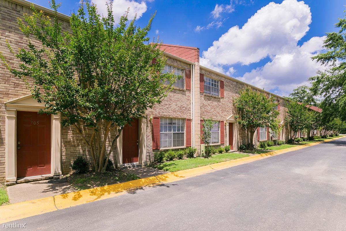 Crestwood Manor Apartments - Photo 3 of 10