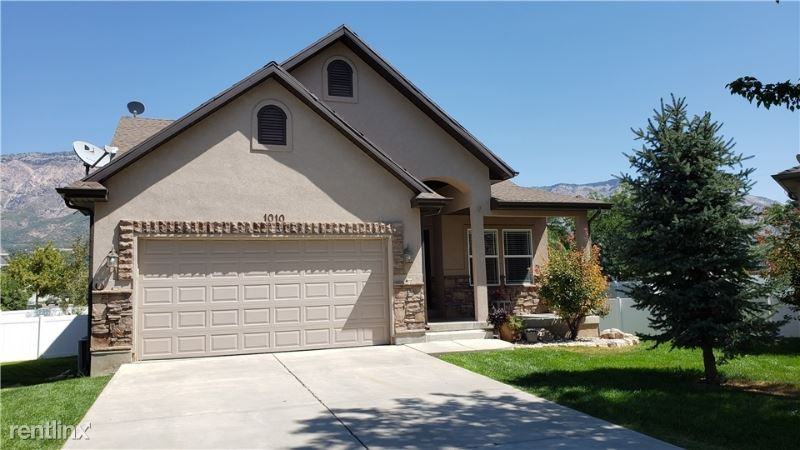 1010 West Park Springs Circle - Photo 2 of 12