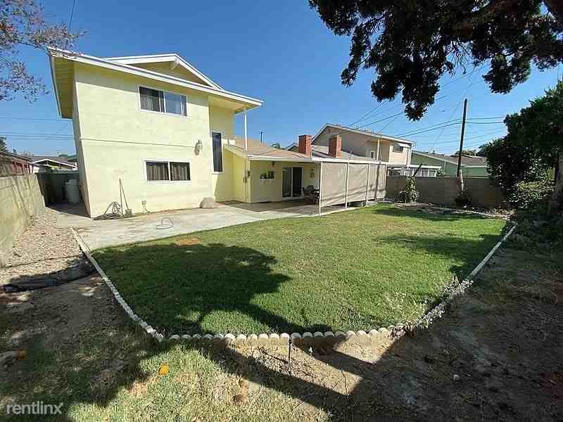 20523 Harvest Avenue - Photo 3 of 16