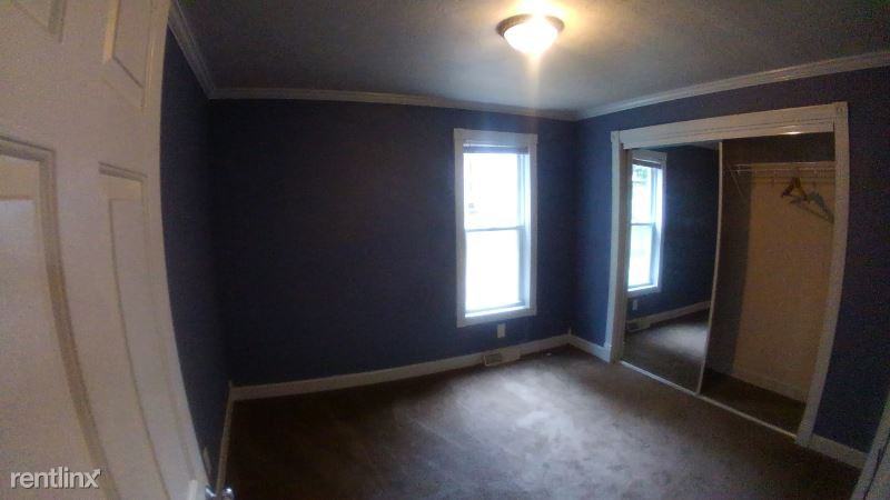 11394 Pine St - Photo 3 of 12