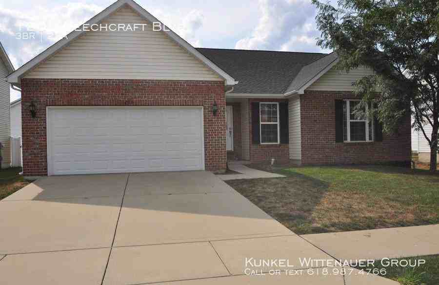 1205 Beechcraft Blvd - Photo 2 of 26