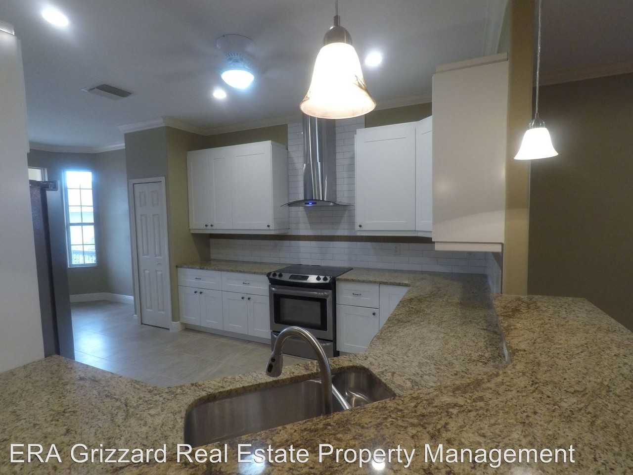 6412 Sailboat Ave - Photo 2 of 15