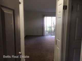 1813 Sanford Drive - Photo 3 of 12